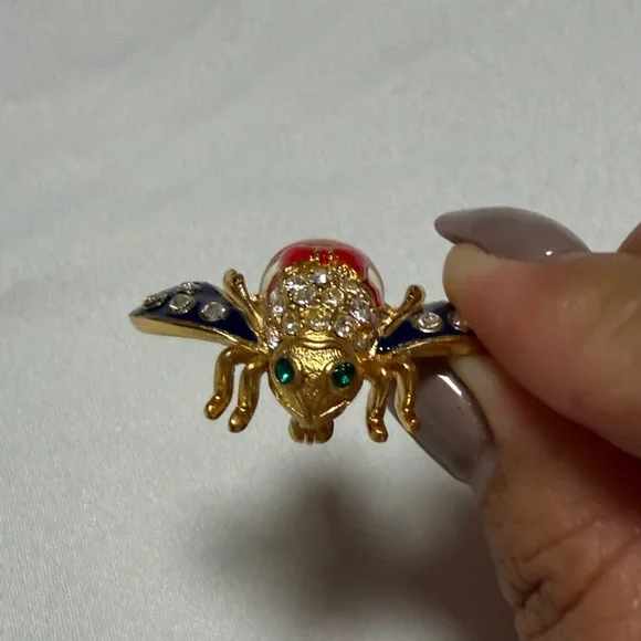 Joan Rivers Gold and Red Bee Brooch - Picture 4 of 9